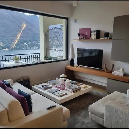 Penthouse With Stunning View Appartement *